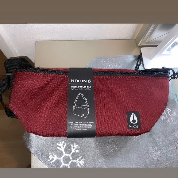 Nixon brand medium cooler bag - Picture 5 of 5